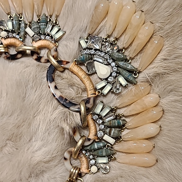 *2/$30 summer clearout* EUC Statement necklace - Picture 3 of 4